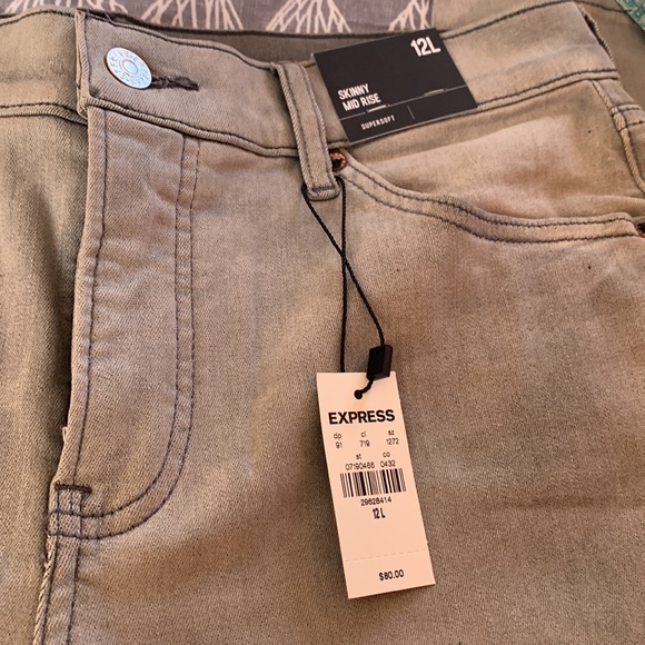 Express Supersoft Midrise Skinny Jean in Grey, 12 Long - Picture 5 of 8